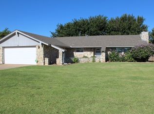 219 Cypress Ave, Elk City, OK 73644