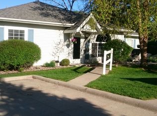 1914 Cabernet Ln NW, Rochester, MN 55901