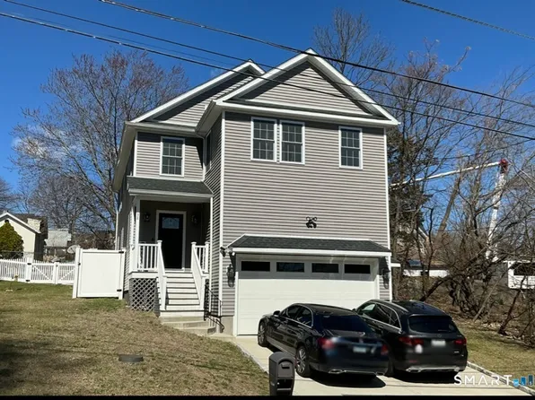 38 Clifton Place, Bridgeport, CT 06606