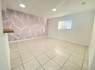 328 NW 12th Ave APT 11, Miami, FL 33128