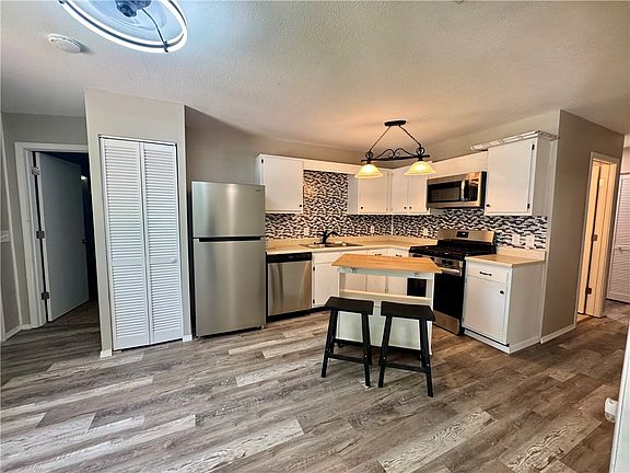 3rd image of 2617 Richmond Ave