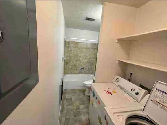 5th image of 202 W 1st Ave Unit 2