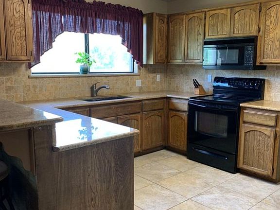 4th image of 221 Bentwood Dr