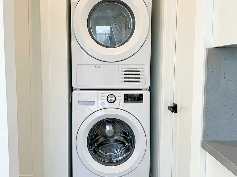 In unit washer dryer