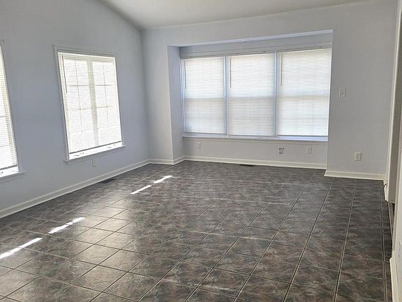 5th image of 537 Centerton Rd