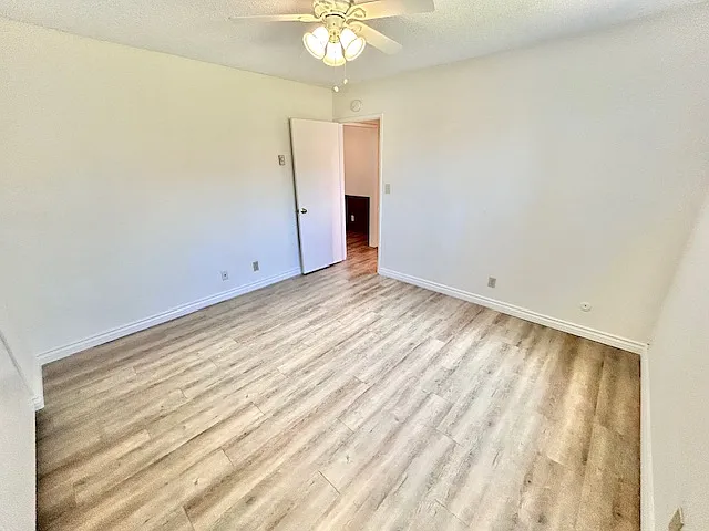 4430 North Ave #8 — Photo 12