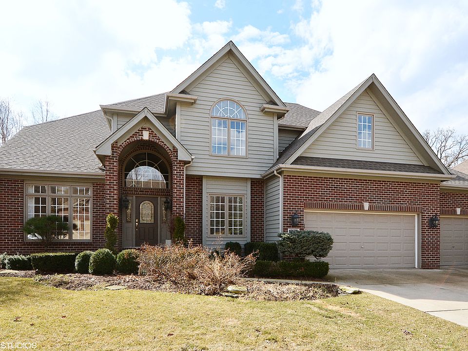 1st image of 2714 Charter Oak Dr