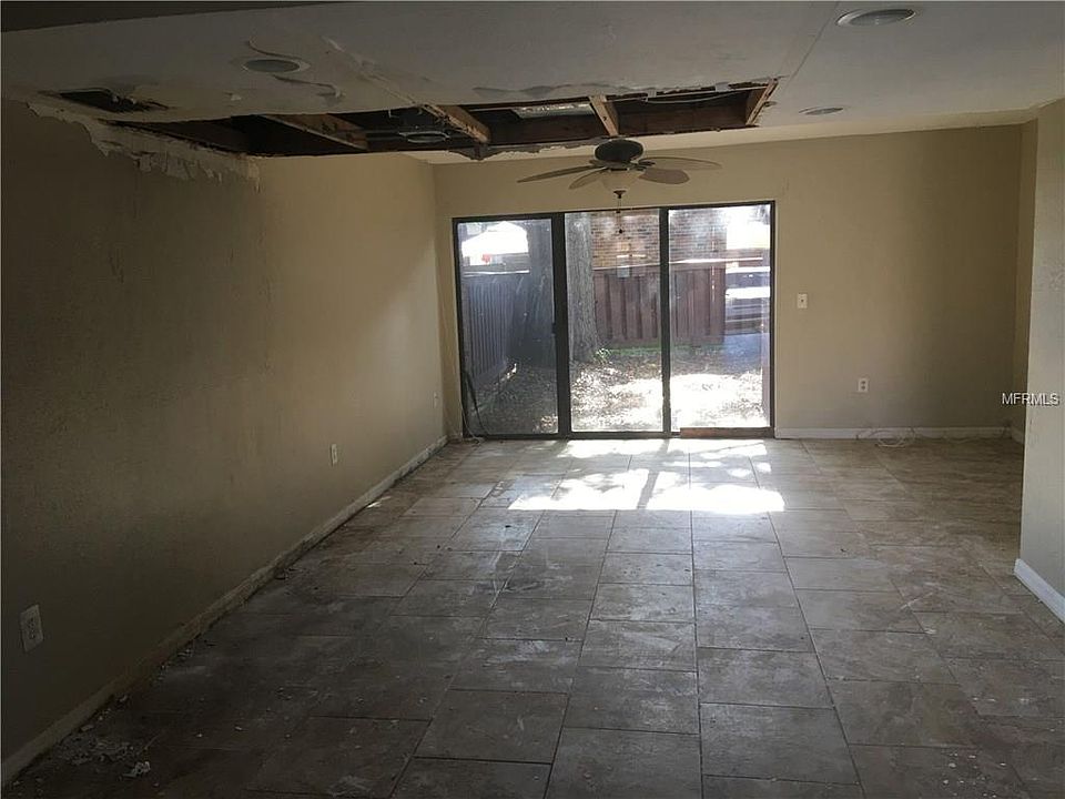 2nd image of 1836 Crystal Lake Dr APT 49