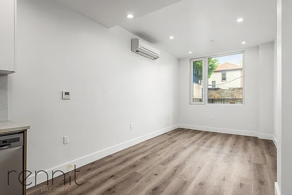 Rented by Rennit Inc. | media 8