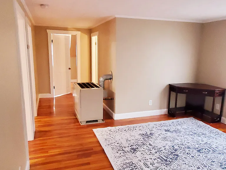 137 Adams St #3 — Photo 6