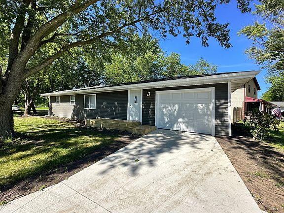 2nd image of 1372 Dove Ct