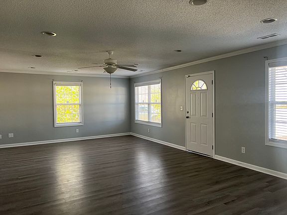 3rd image of 414 Wallingford Cir
