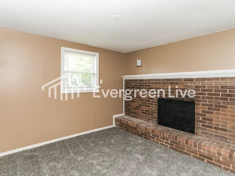 10298 Menominee Dr — Photo 8