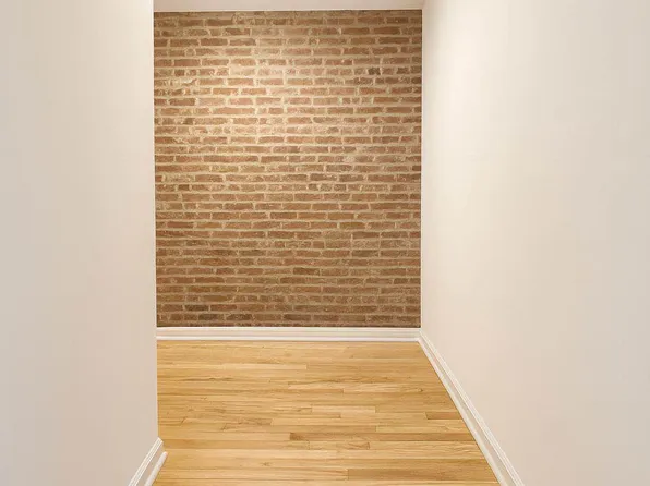 201 East 12th Street image 7 of 14