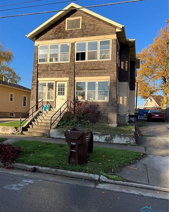 1st image of 209 S Platt St