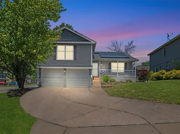 6239 N Hickory Ct, Kansas City, MO 64118