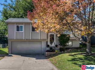 12963 Redman Cir, Omaha, NE 68164