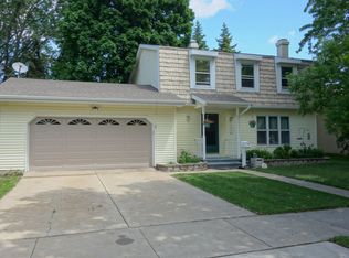 1212 W Grant St, Appleton, WI 54914
