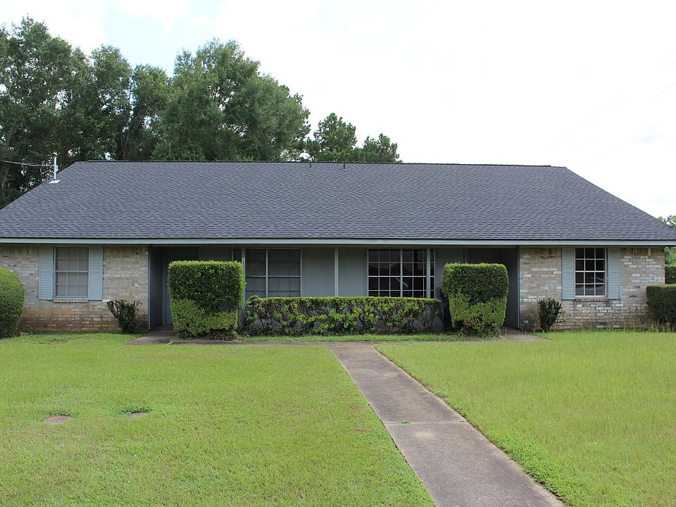 Front of house at curb