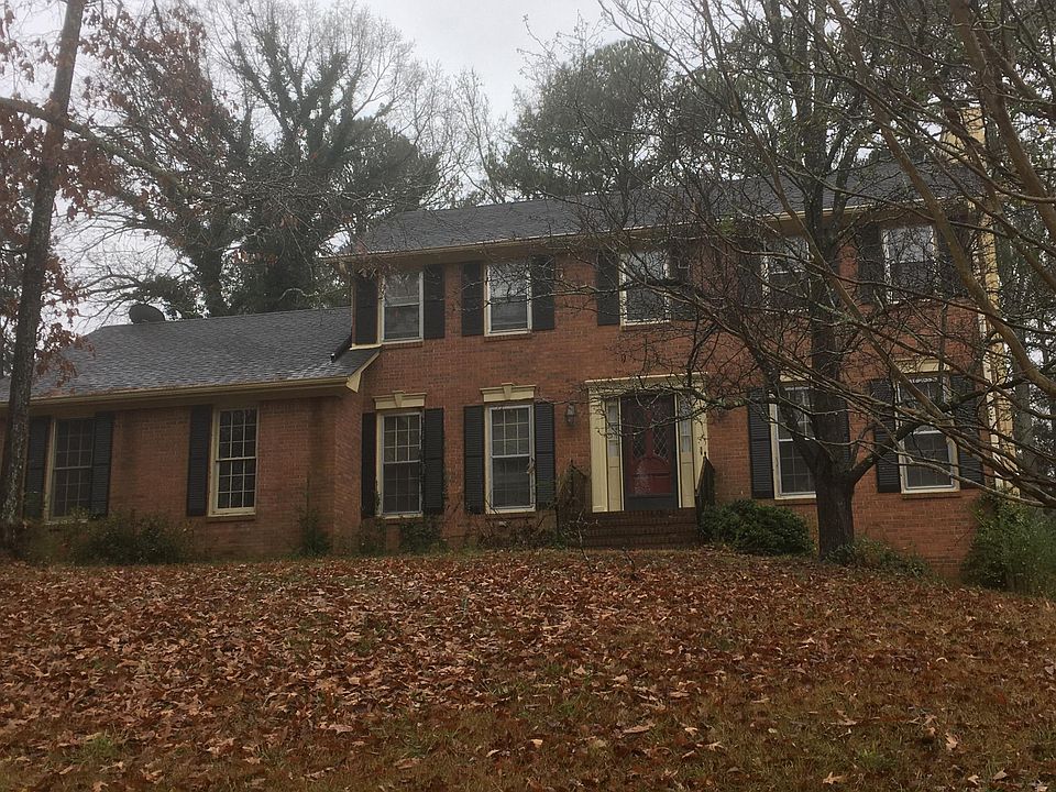 1st image of 704 Village Creek Dr