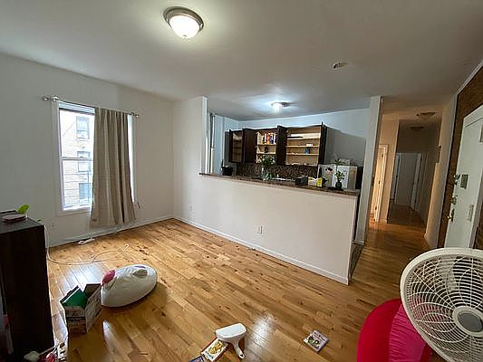 1st image of 84 Wadsworth Ave #33