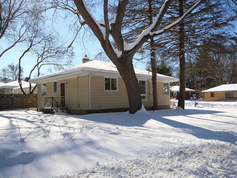 1st image of 2958 Gerald Ave NE