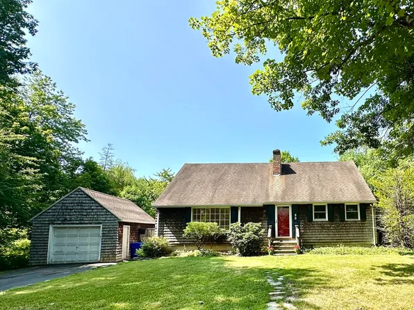 23 S Mount Holyoke Dr, Amherst, MA 01002