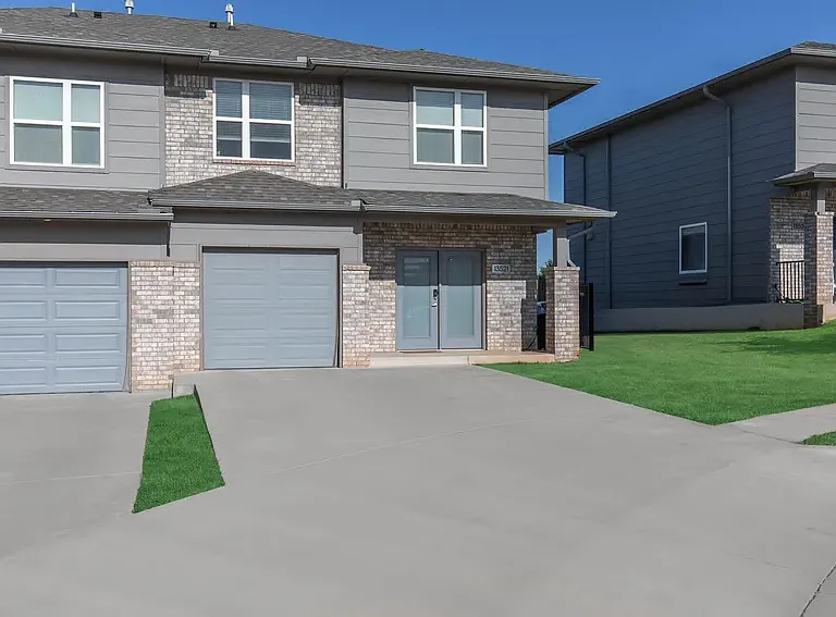 13500 Bluejacket Dr — Photo 4
