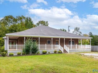 2349 Dug Hill Rd, Brownsboro, AL 35741