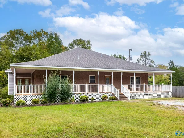2349 Dug Hill Rd, Brownsboro, AL 35741