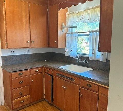 4th image of 4137 54th Avenue SW