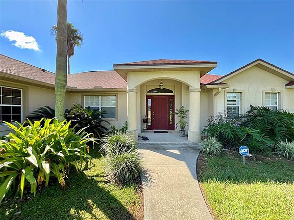 3rd image of 20970 NE 30TH STREET