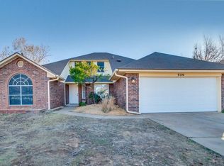 520 Tudor Ln, Edmond, OK 73003