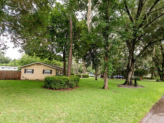 4th image of 1743 NE 12th St