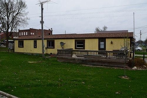 1st image of 209 W Marion St