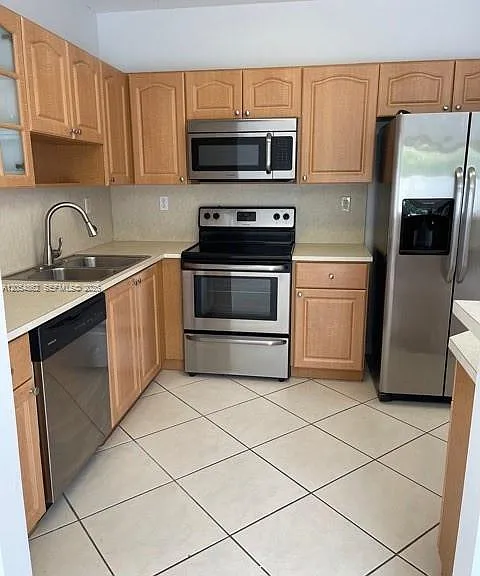 12948 SW 28th Ct #12948 — Photo 9
