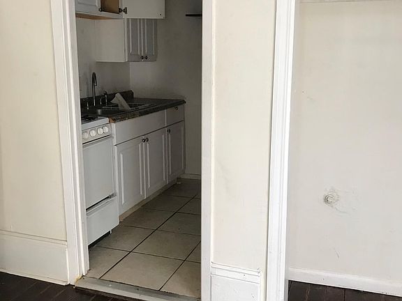 5th image of 4316 Baronne St APT A