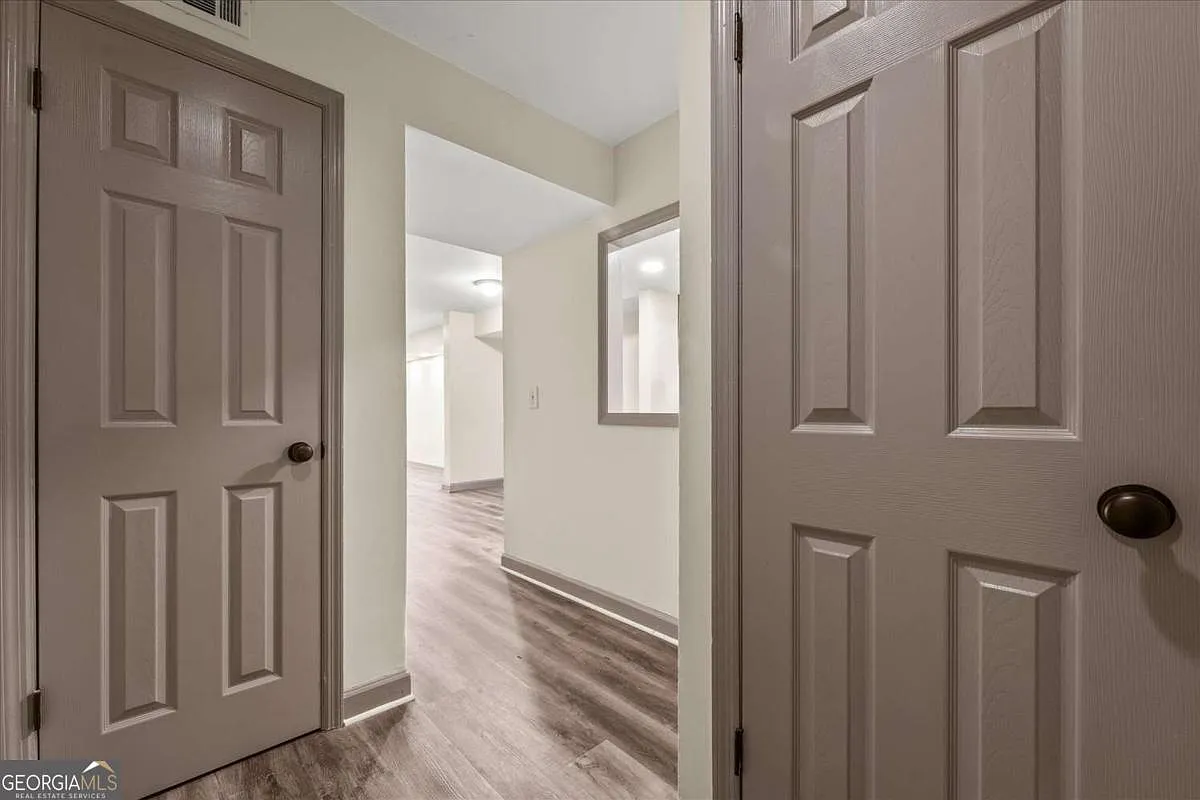 2 bed, 2.5 bath, 1244 sqft, $1,600 — Photo 2