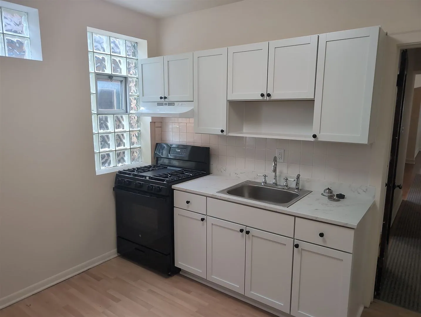 5455 N Christiana Ave — Photo 3