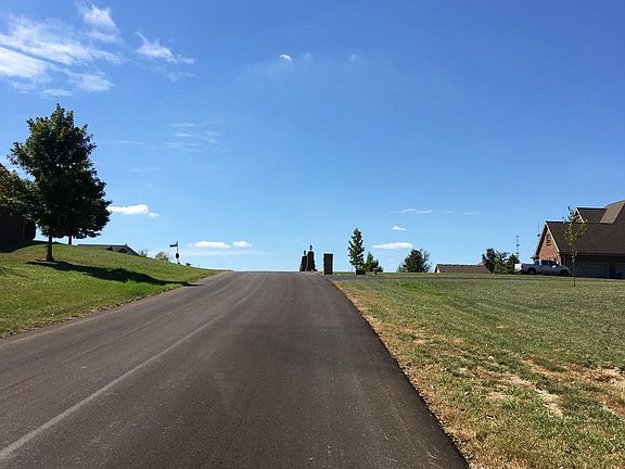 5th image of 18 Forest Hill Dr