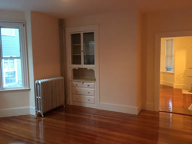 7 Burr St #1 — Photo 6