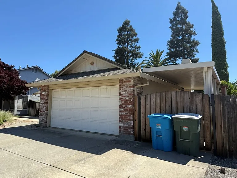 467 Lupine Cir — Photo 6
