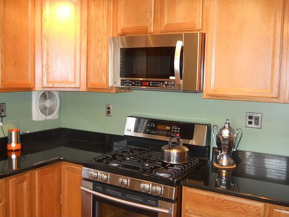 5th image of 83 Newfield St