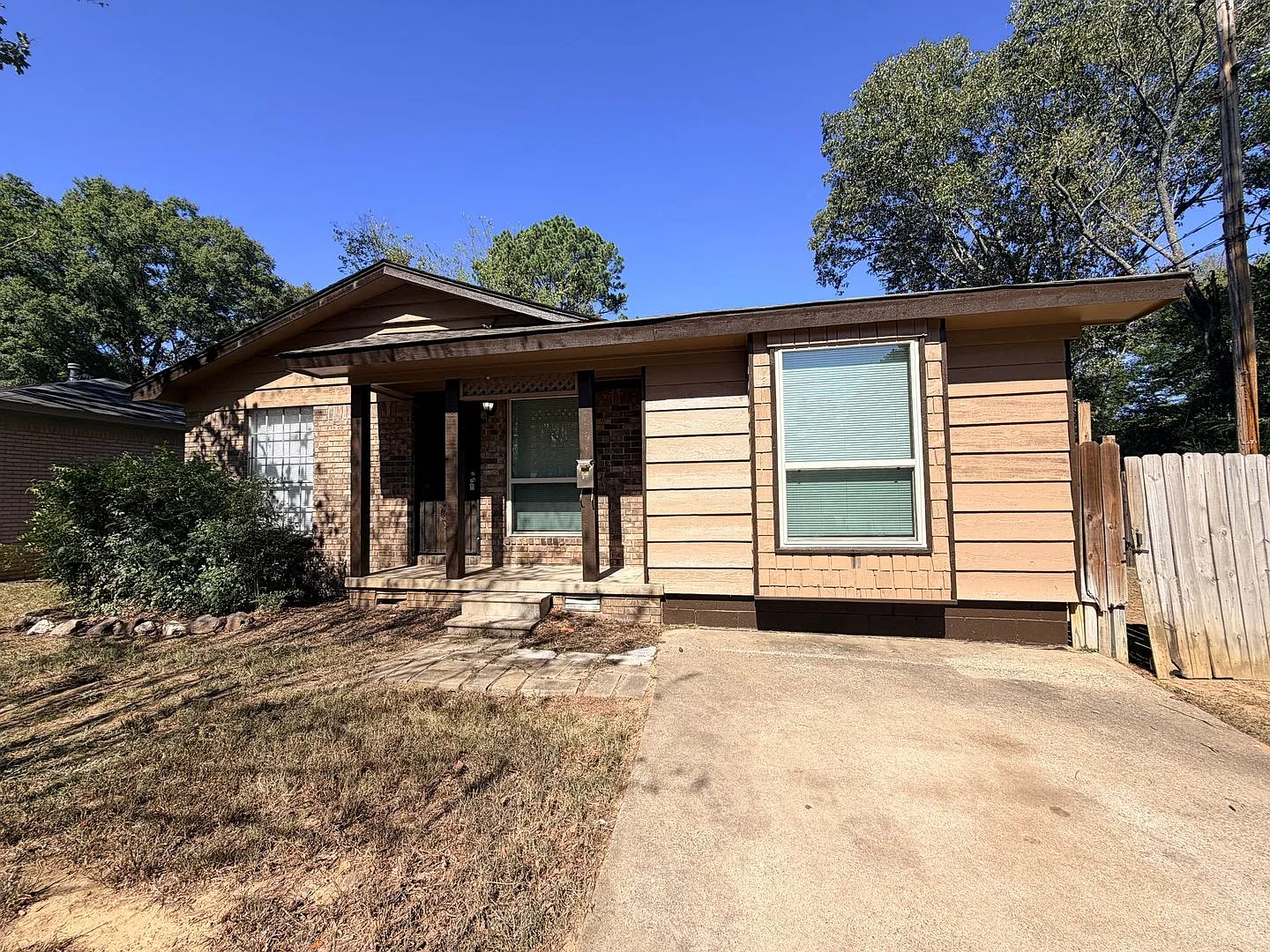 Charming, updated home in Little Rock! — Photo 1