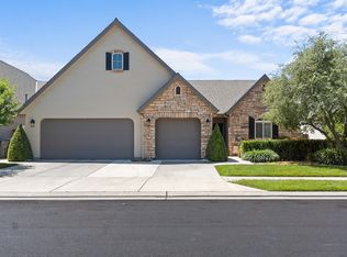 564 W Trenton Ave, Clovis, CA 93619