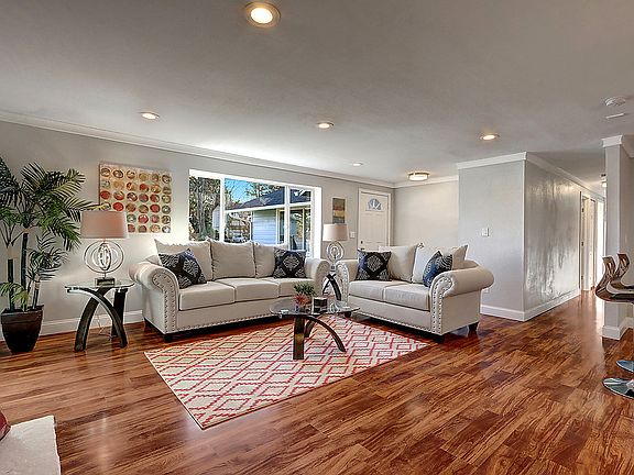 3rd image of 3532 53rd Ave NE