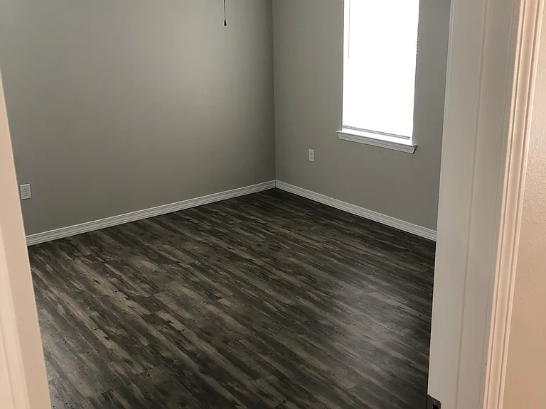 18 Linda Ln — Photo 7