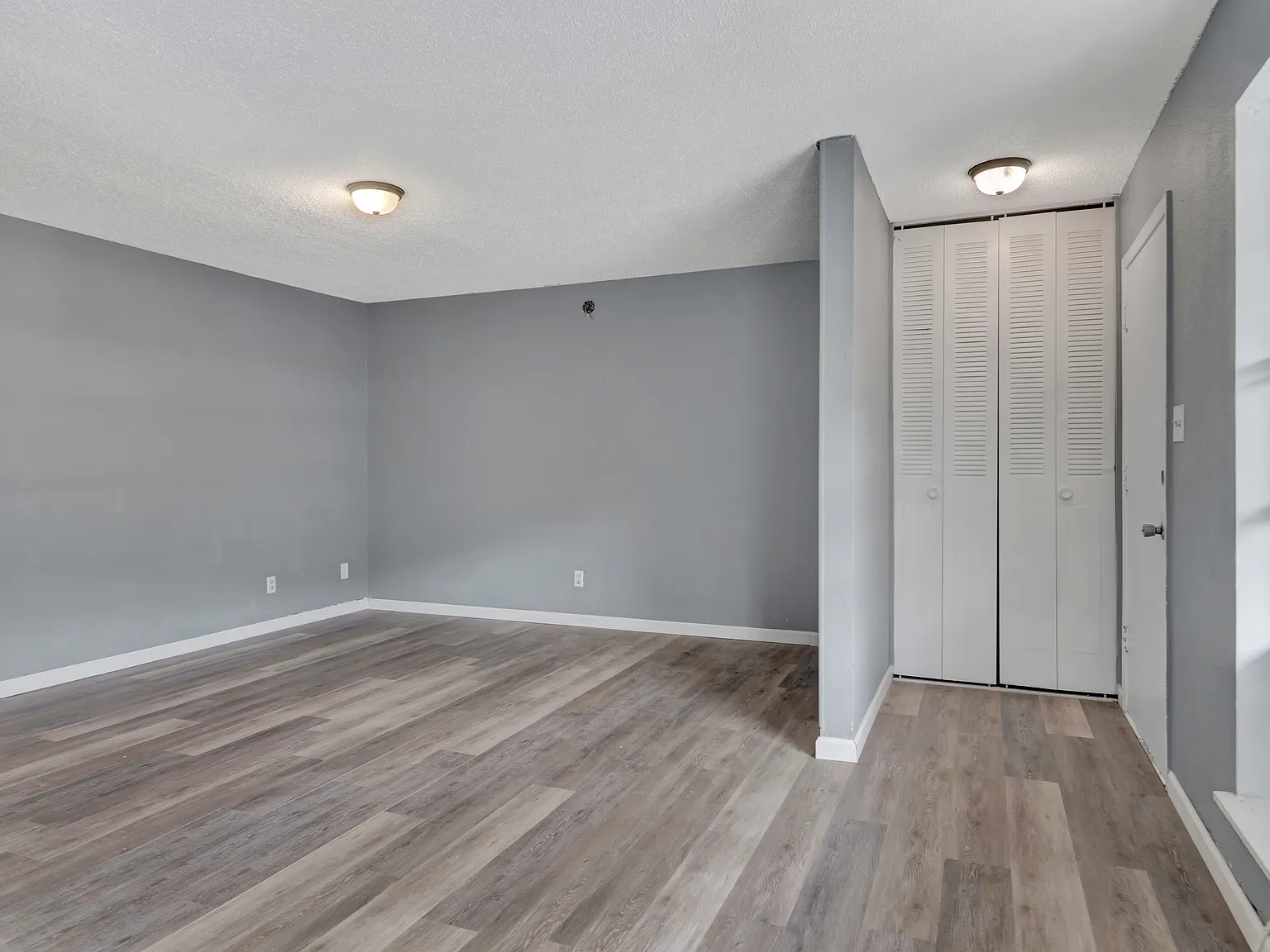 Greenbriar Apartments — Photo 3