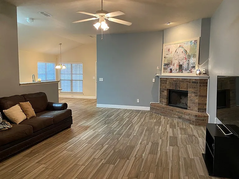 9101 Dublin Ave — Photo 4