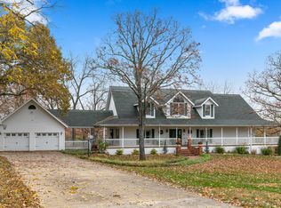 401 E River Bluff Dr, Ozark, MO 65721